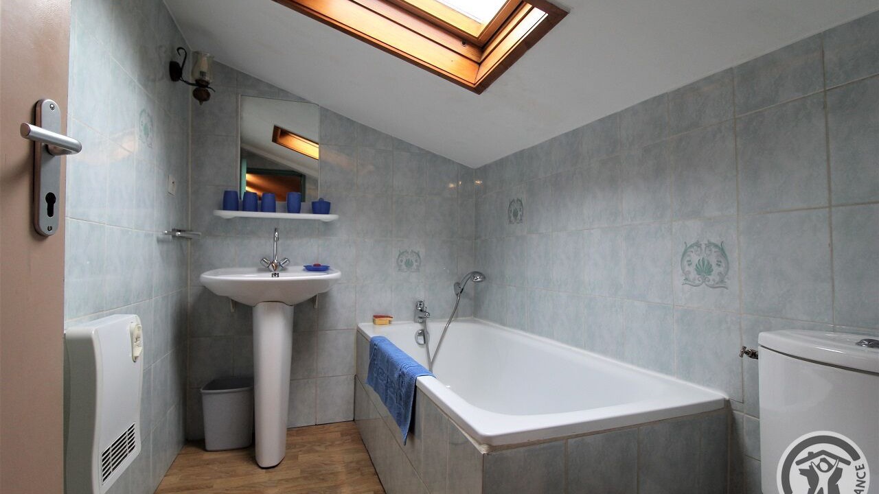 Photo of Bathroom in Bessenay