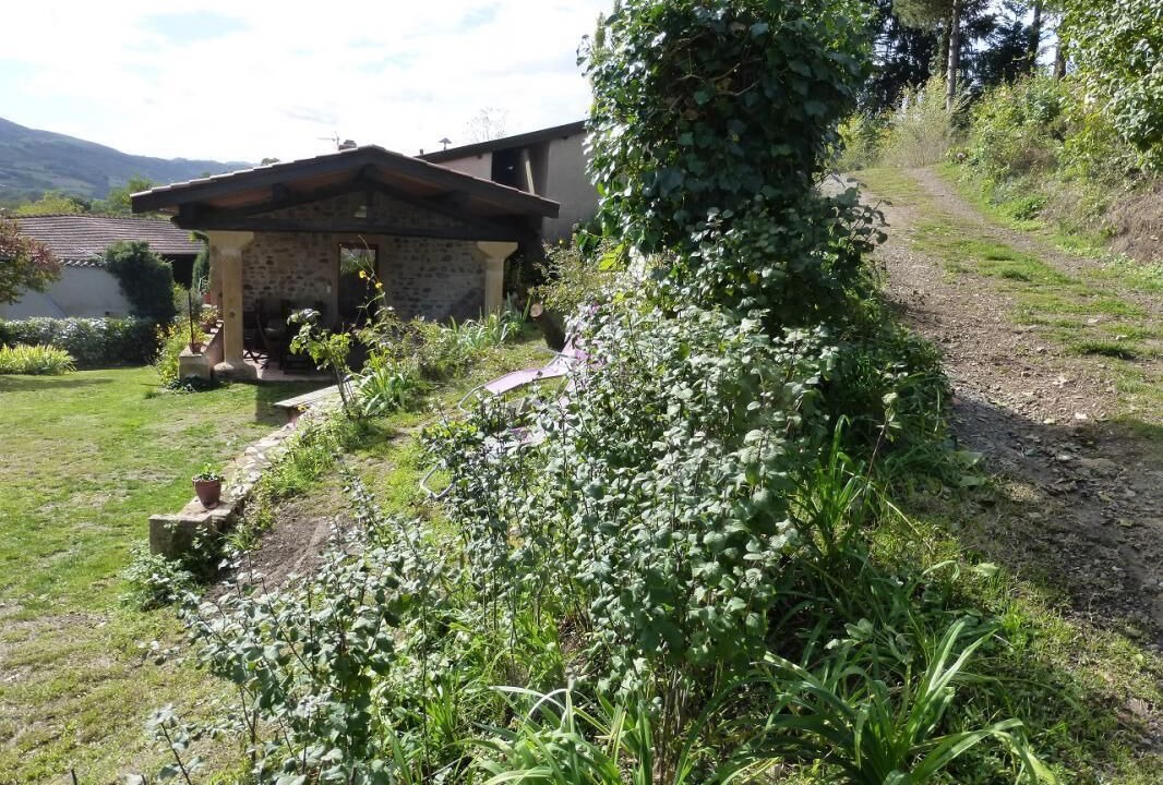 Photo of Outdoor in Bessenay