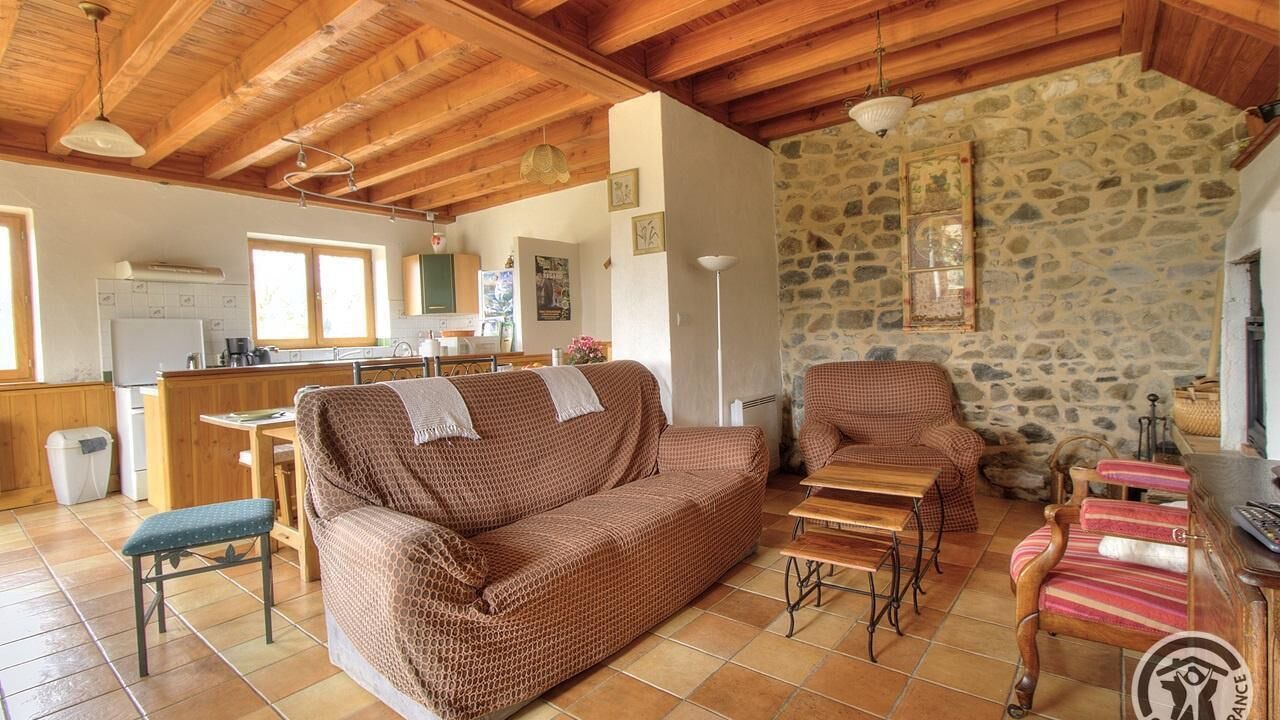 Photo of Livingroom in Poule-les-Echarmeaux