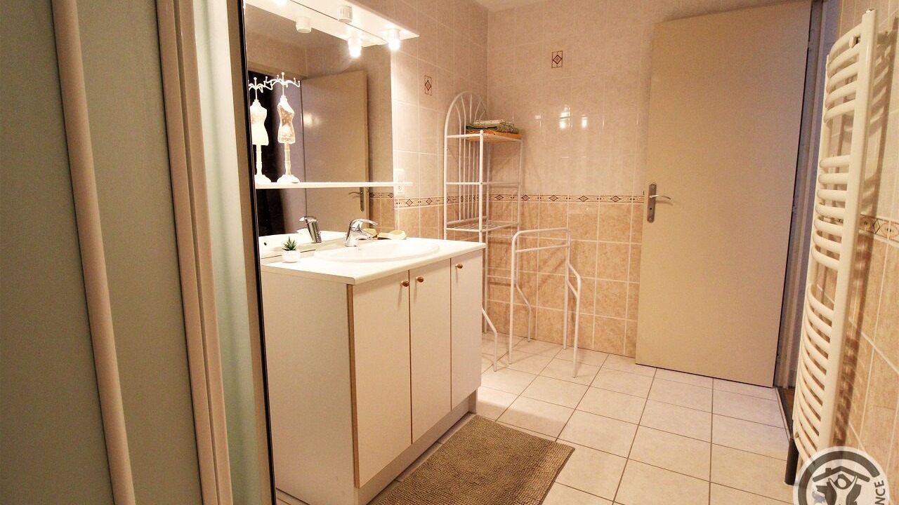 Photo of Others in Longes