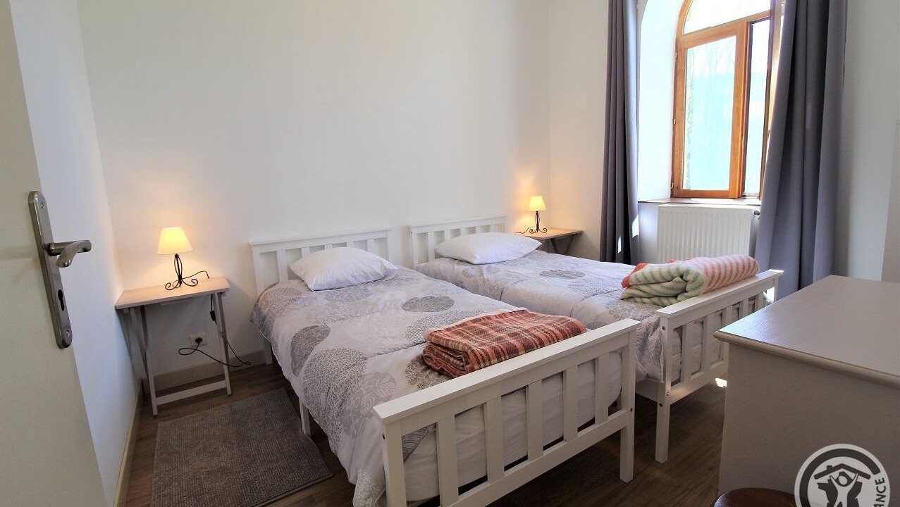 Photo of Bedroom in Longes