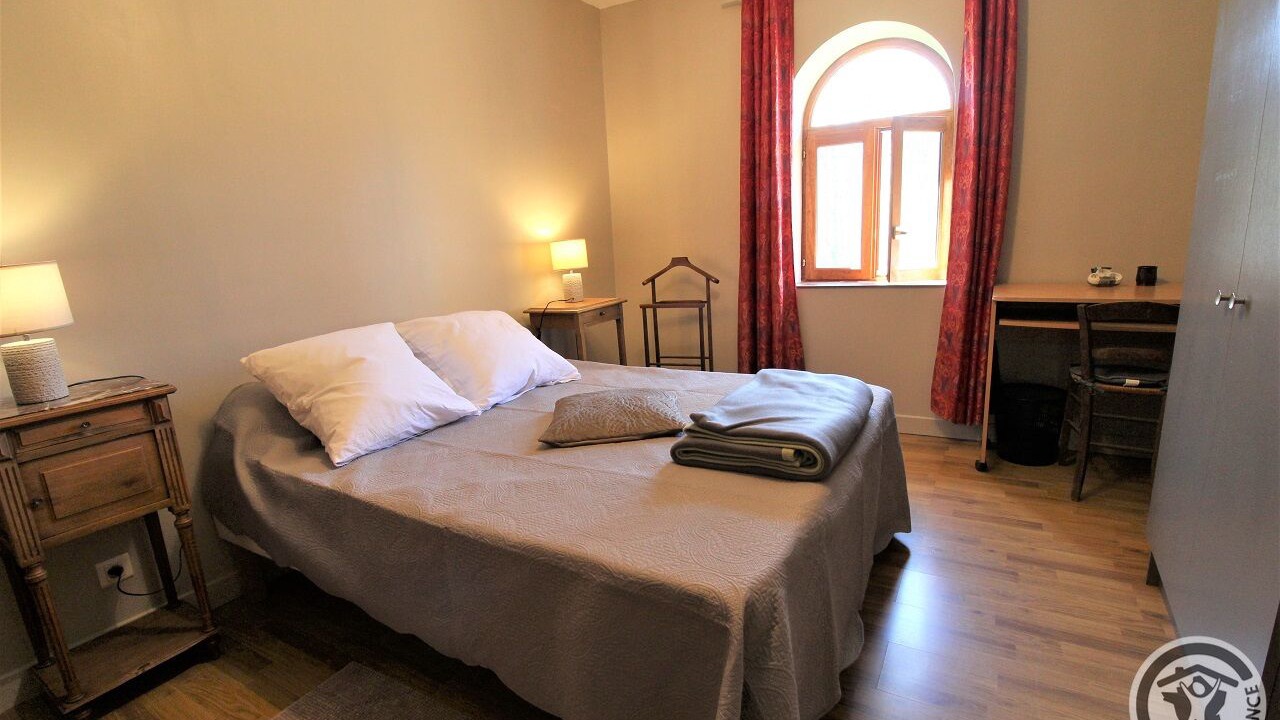 Photo of Bedroom in Longes