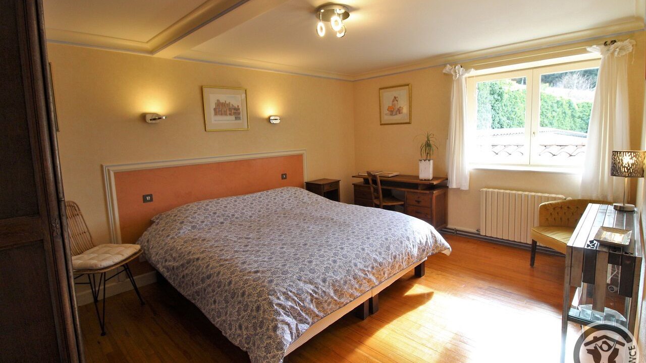 Photo of Bedroom in Saint-Igny-de-Vers