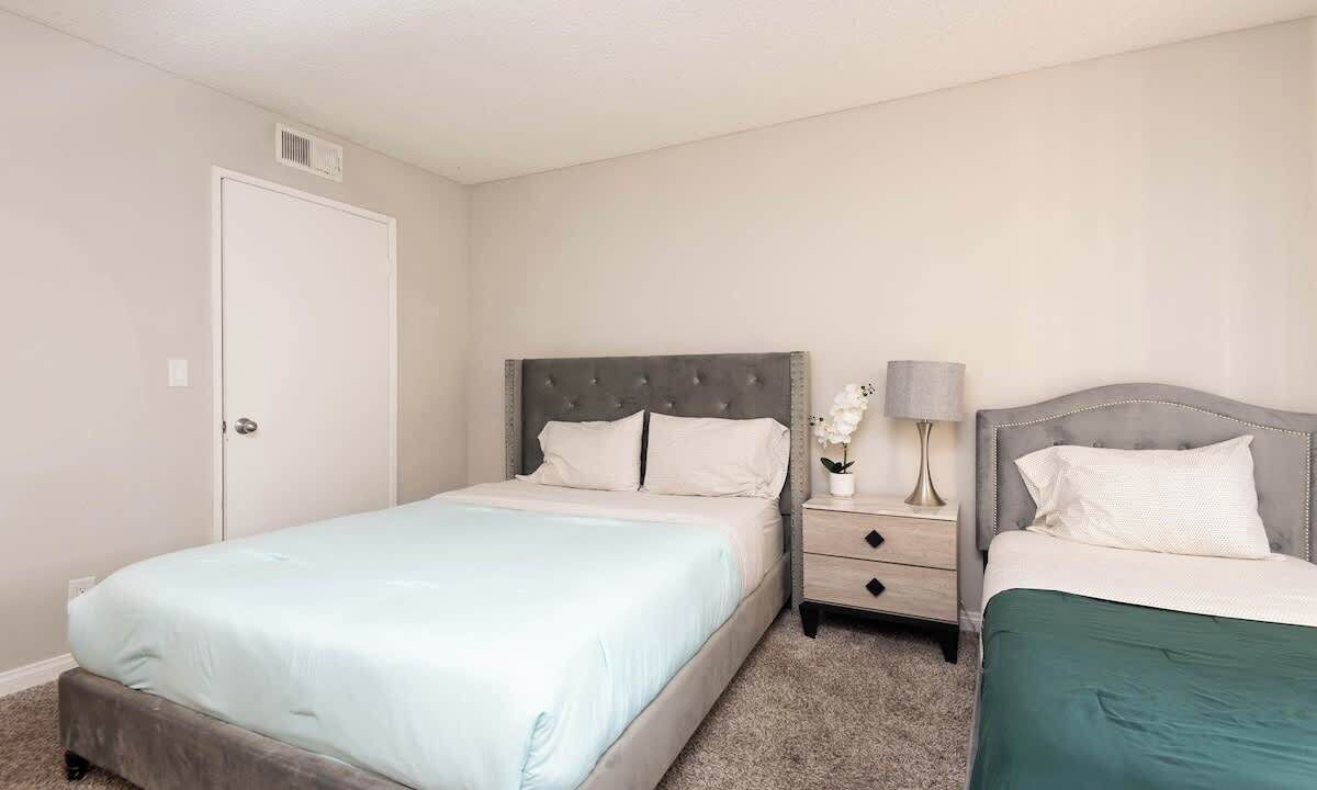 Photo of Bedroom in Hollywood