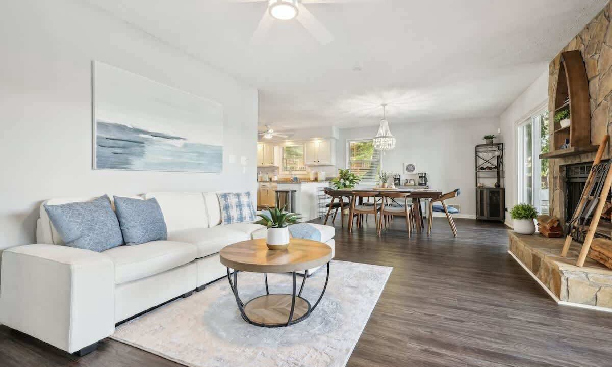 Photo of Livingroom in Snellville