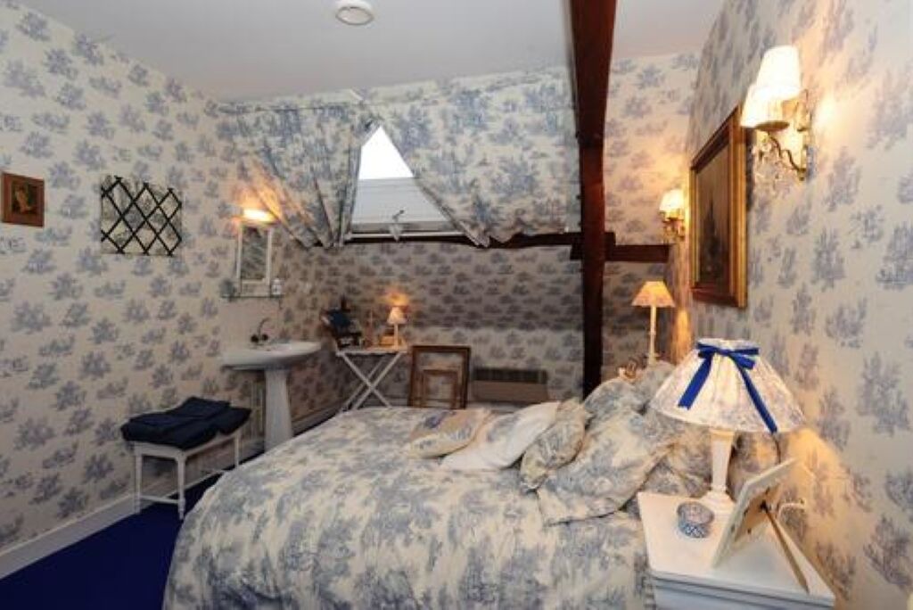 Photo of Bedroom in Neuvy-sur-Barangeon