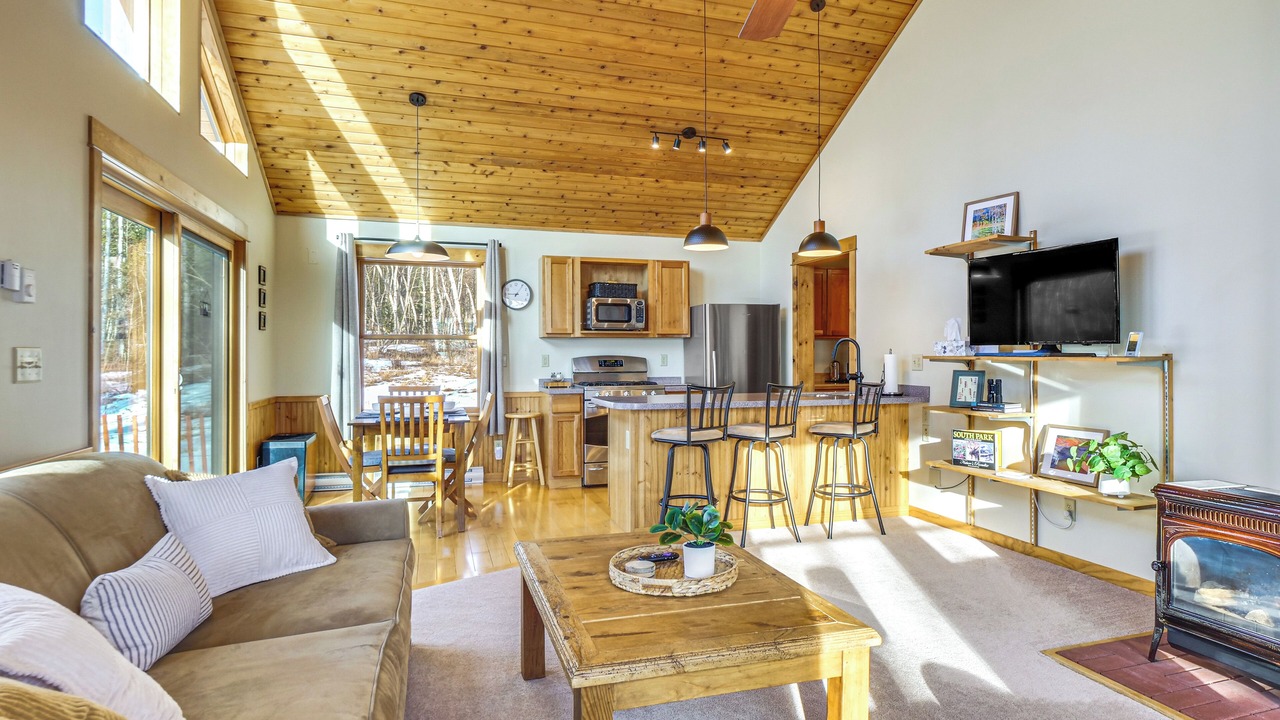 Photo of Livingroom in Warm Springs