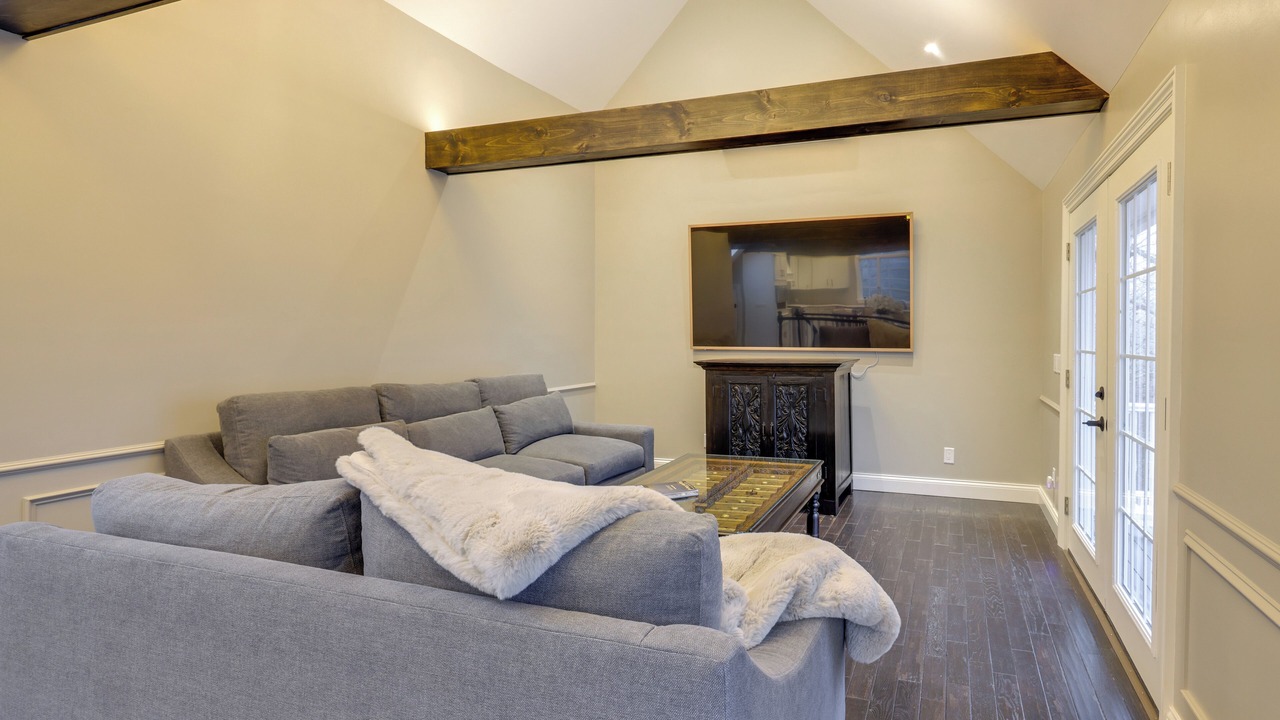 Photo of Livingroom in West Tisbury