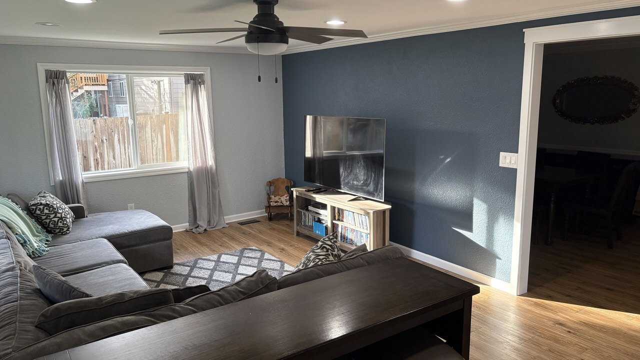 Photo of Livingroom in Silver Lake