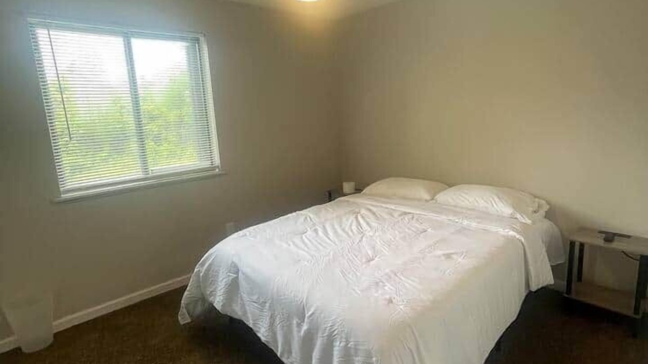 Photo of Bedroom in Troy