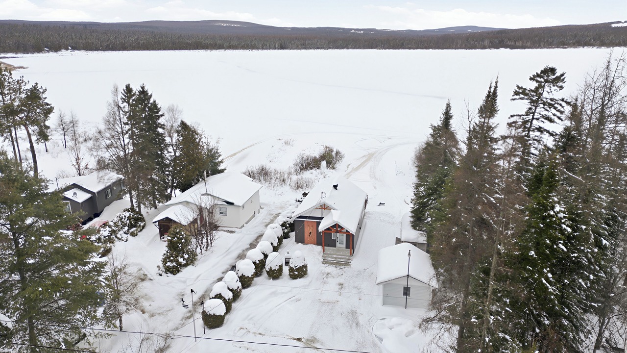Photo of Outdoor in Adstock