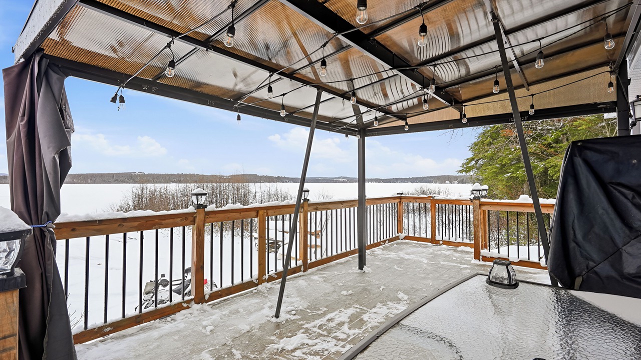 Photo of Outdoor in Adstock