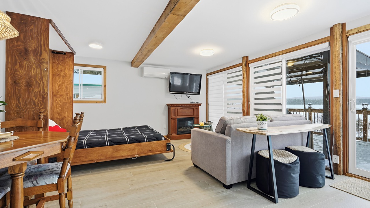 Photo of Livingroom in Adstock