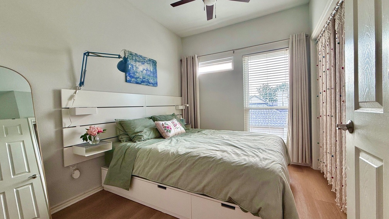 Photo of Bedroom in Oak Lawn