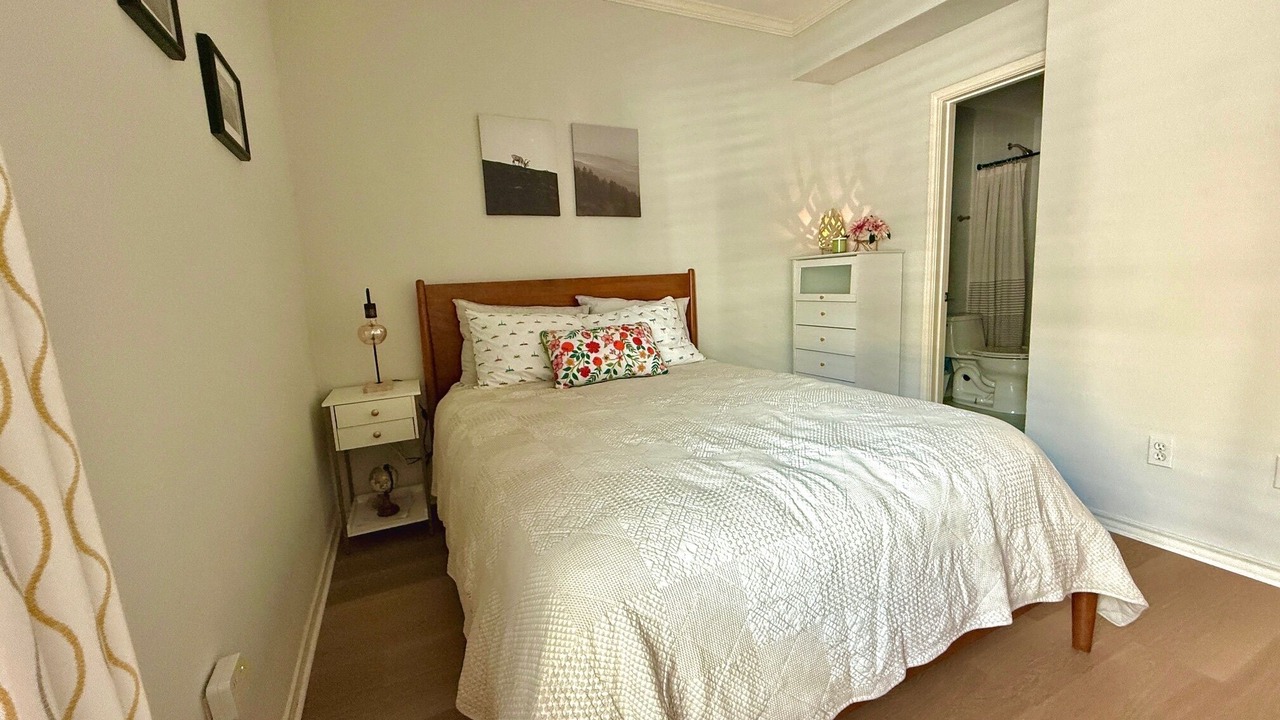 Photo of Bedroom in Oak Lawn