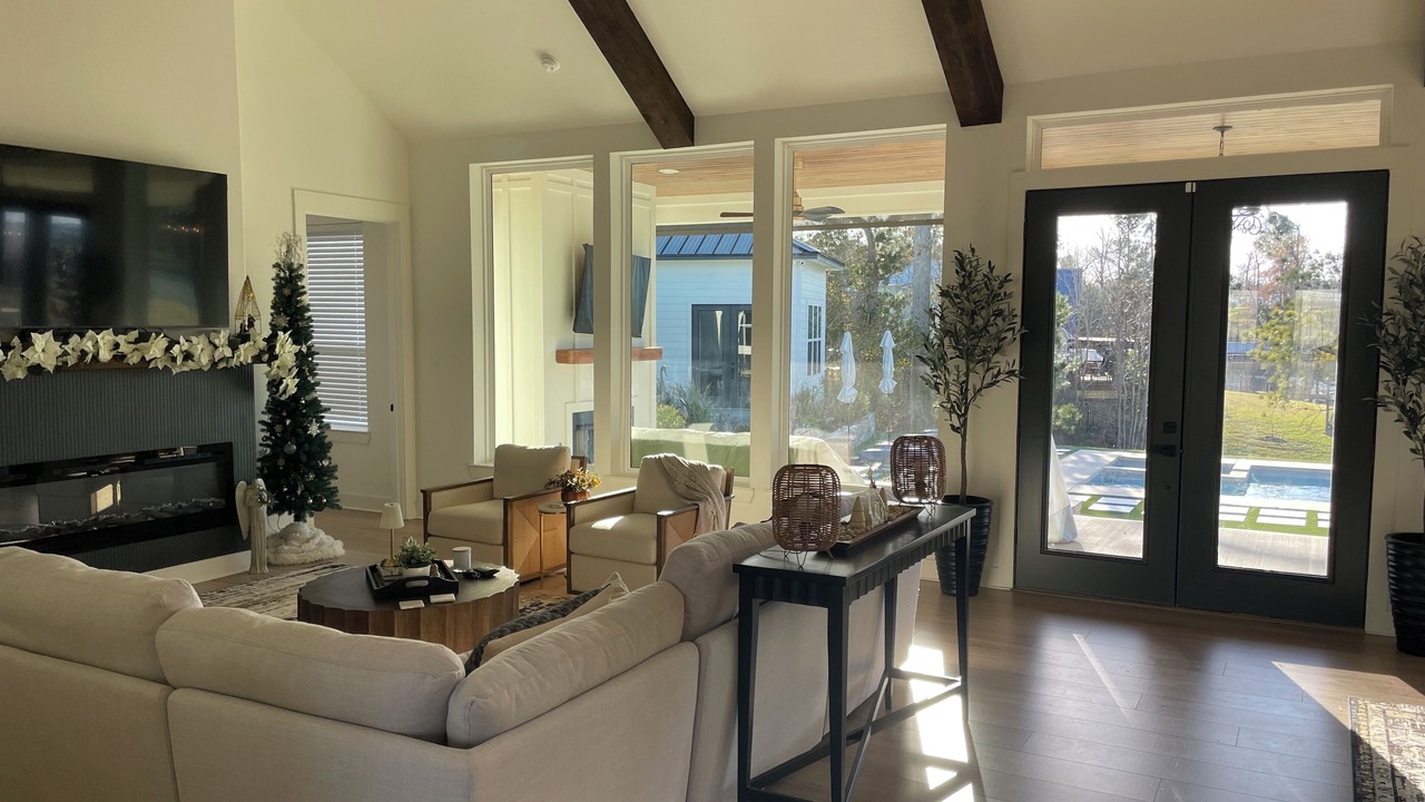 Photo of Livingroom in Pointblank