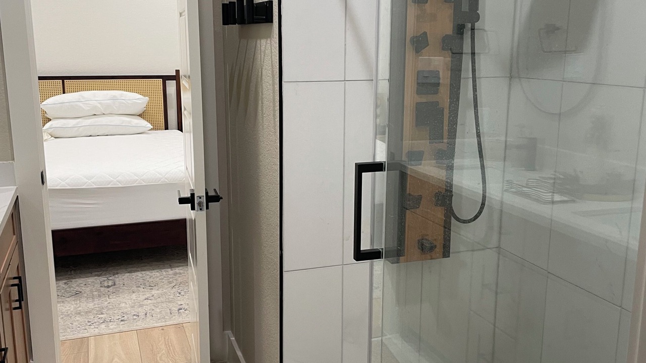 Photo of Bathroom in Pointblank