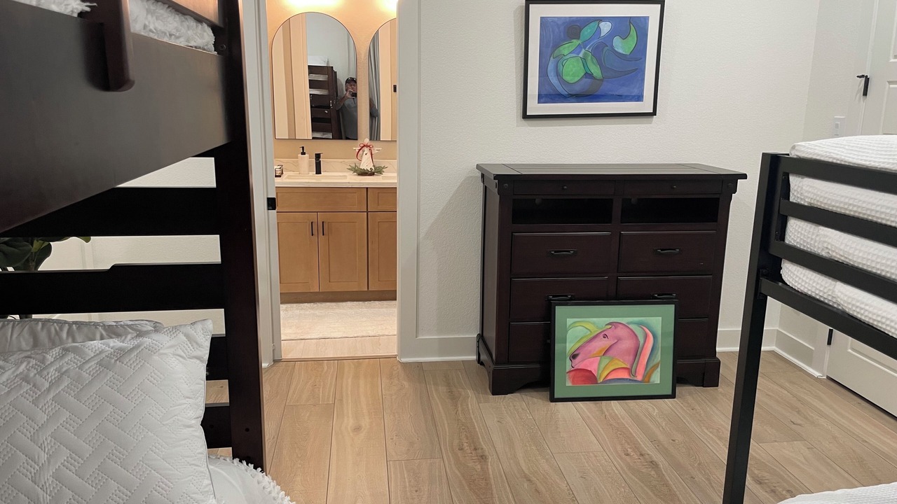 Photo of Bedroom in Pointblank
