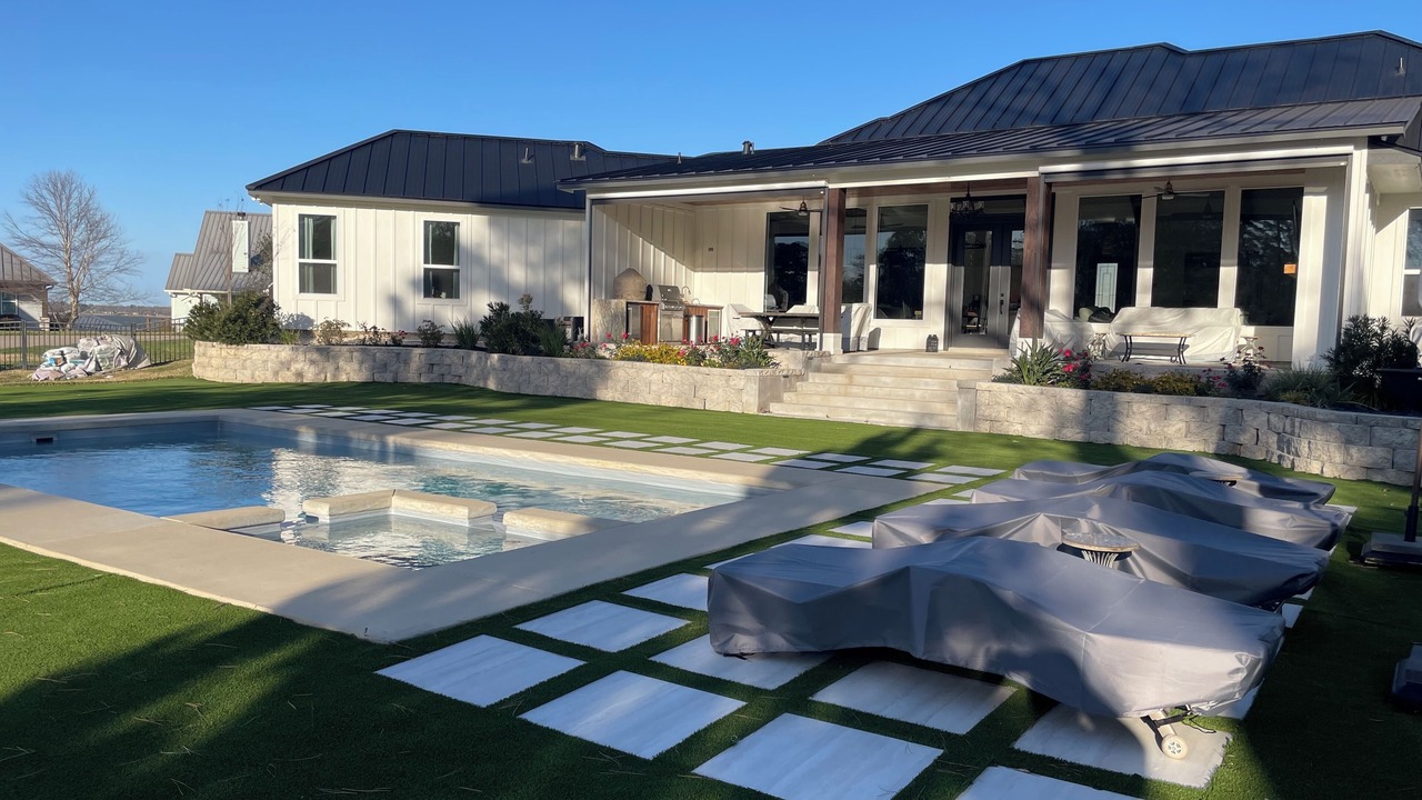 Photo of Outdoor in Pointblank