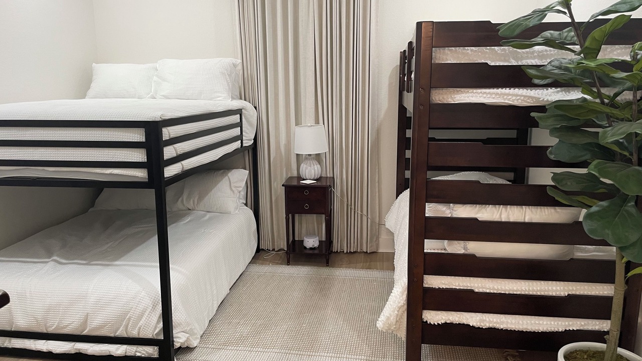Photo of Bedroom in Pointblank