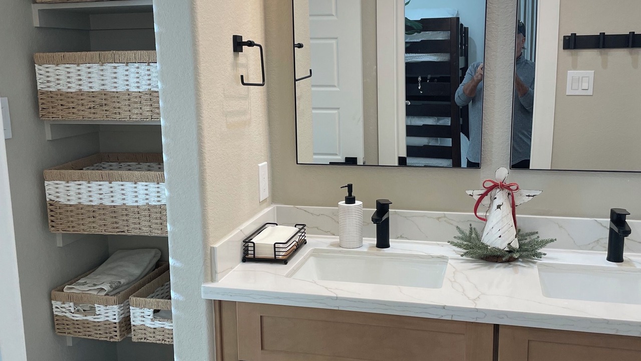 Photo of Bathroom in Pointblank