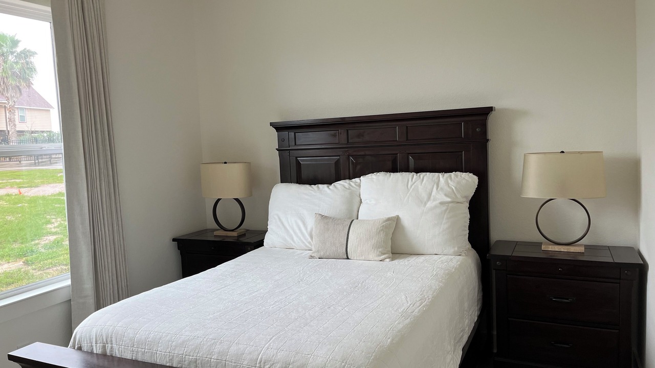 Photo of Bedroom in Pointblank