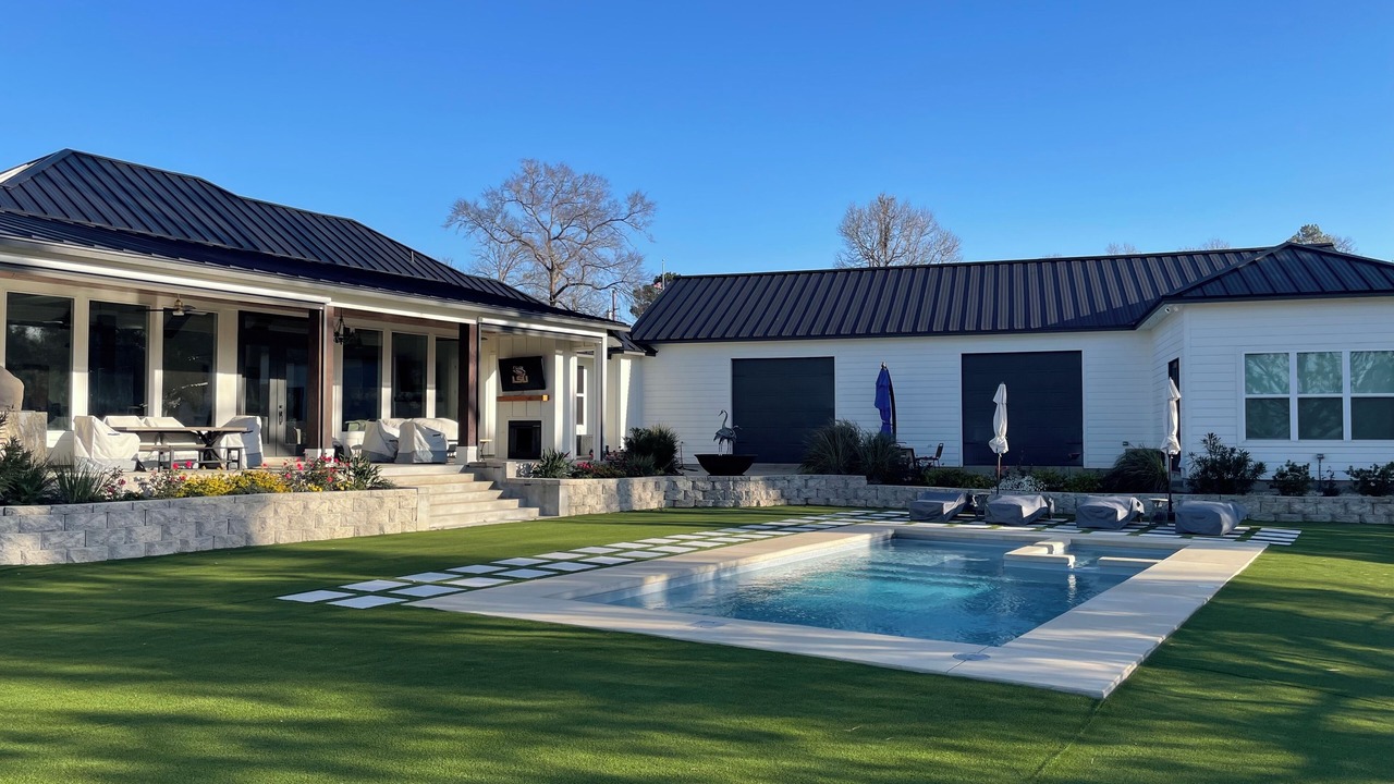 Photo of Outdoor in Pointblank