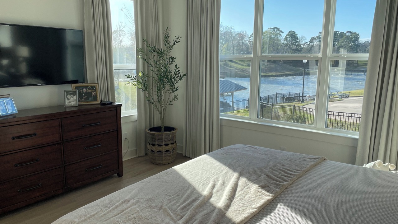 Photo of Bedroom in Pointblank