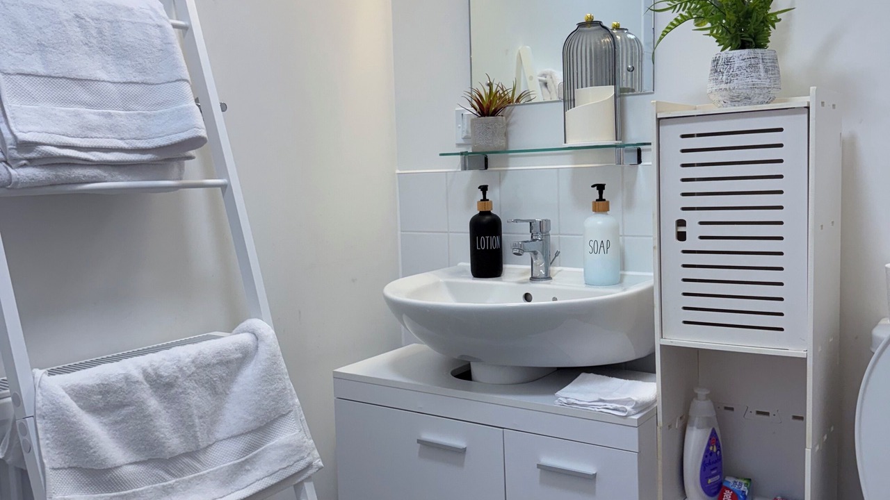 Photo of Bathroom in Eltham West