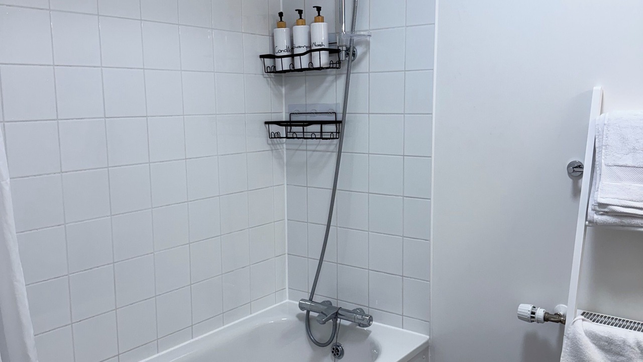 Photo of Bathroom in Eltham West