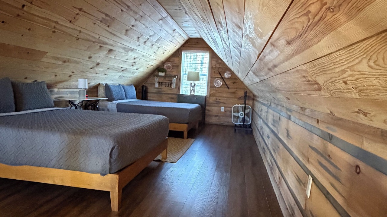 Photo of Bedroom in Christian County