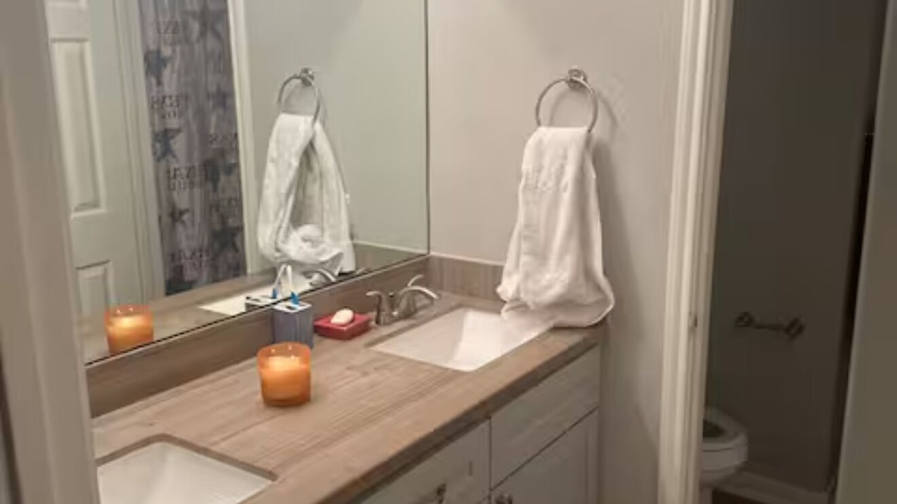Photo of Bathroom in Pecan Grove