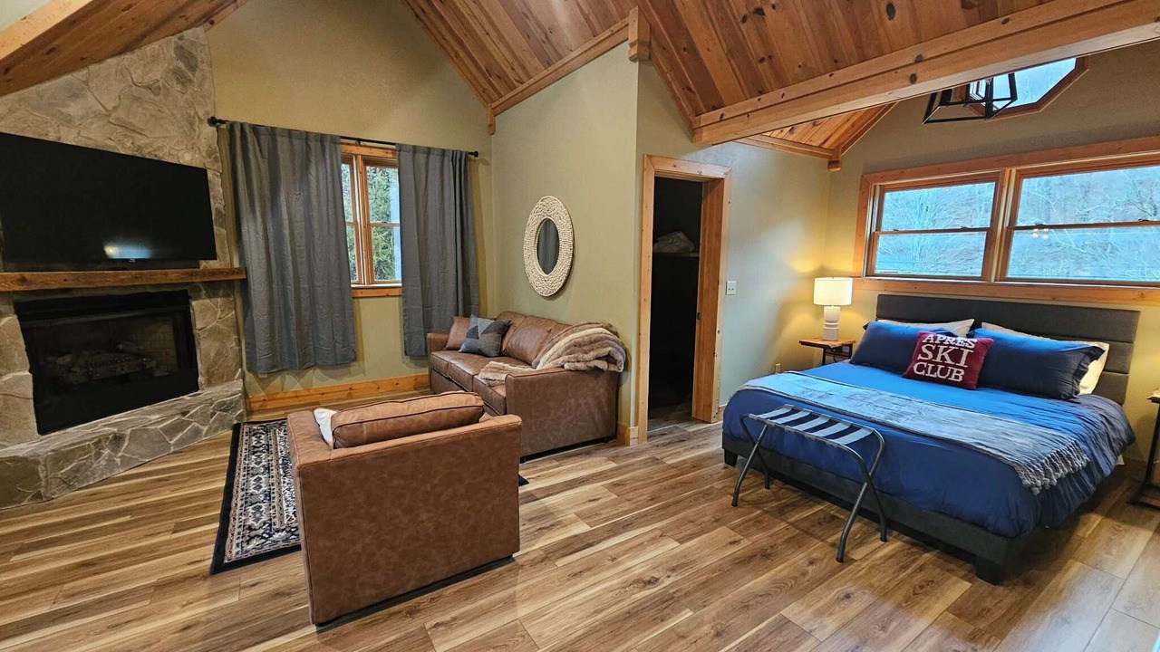 Photo of Livingroom in Snowshoe