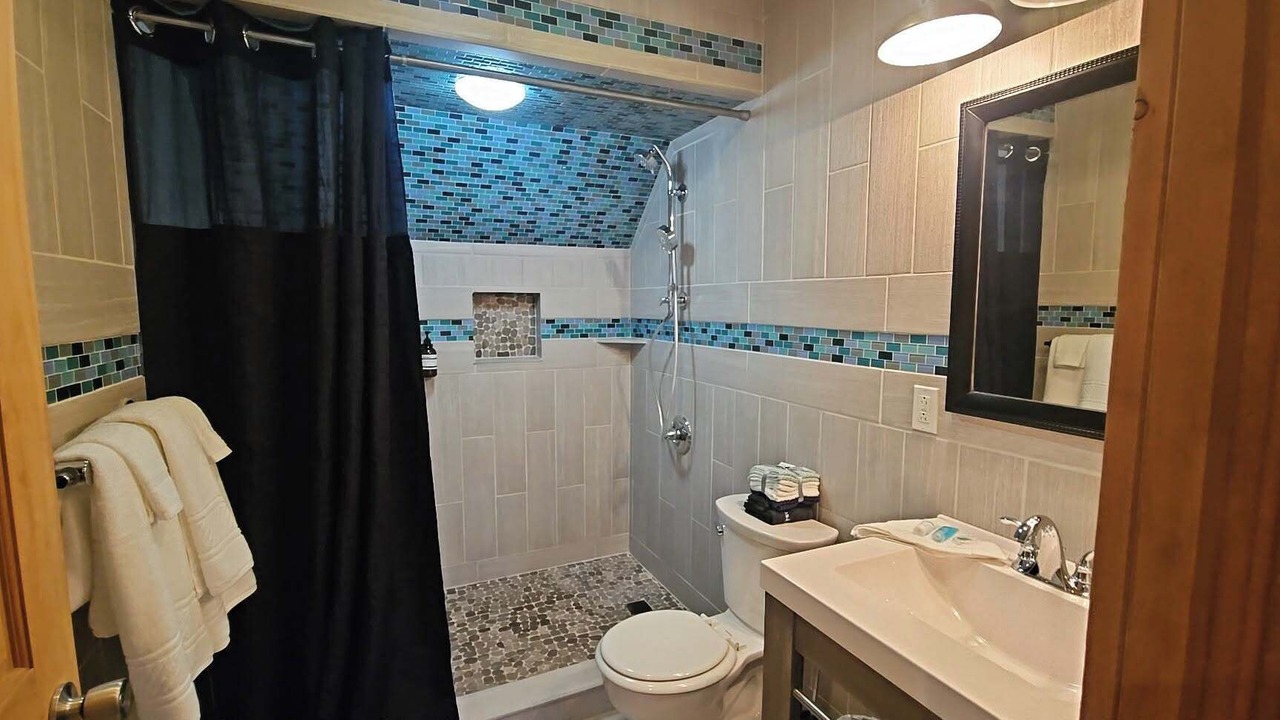 Photo of Bathroom in Snowshoe
