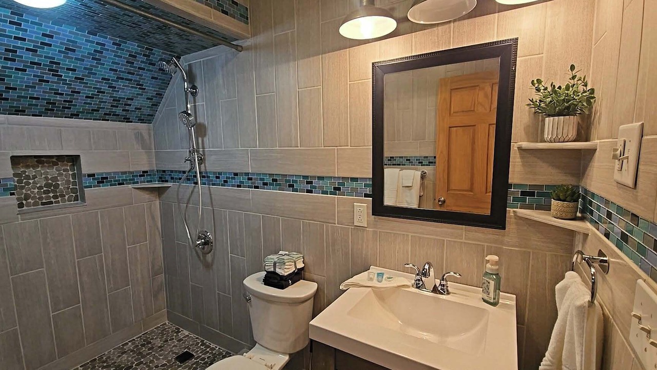 Photo of Bathroom in Snowshoe