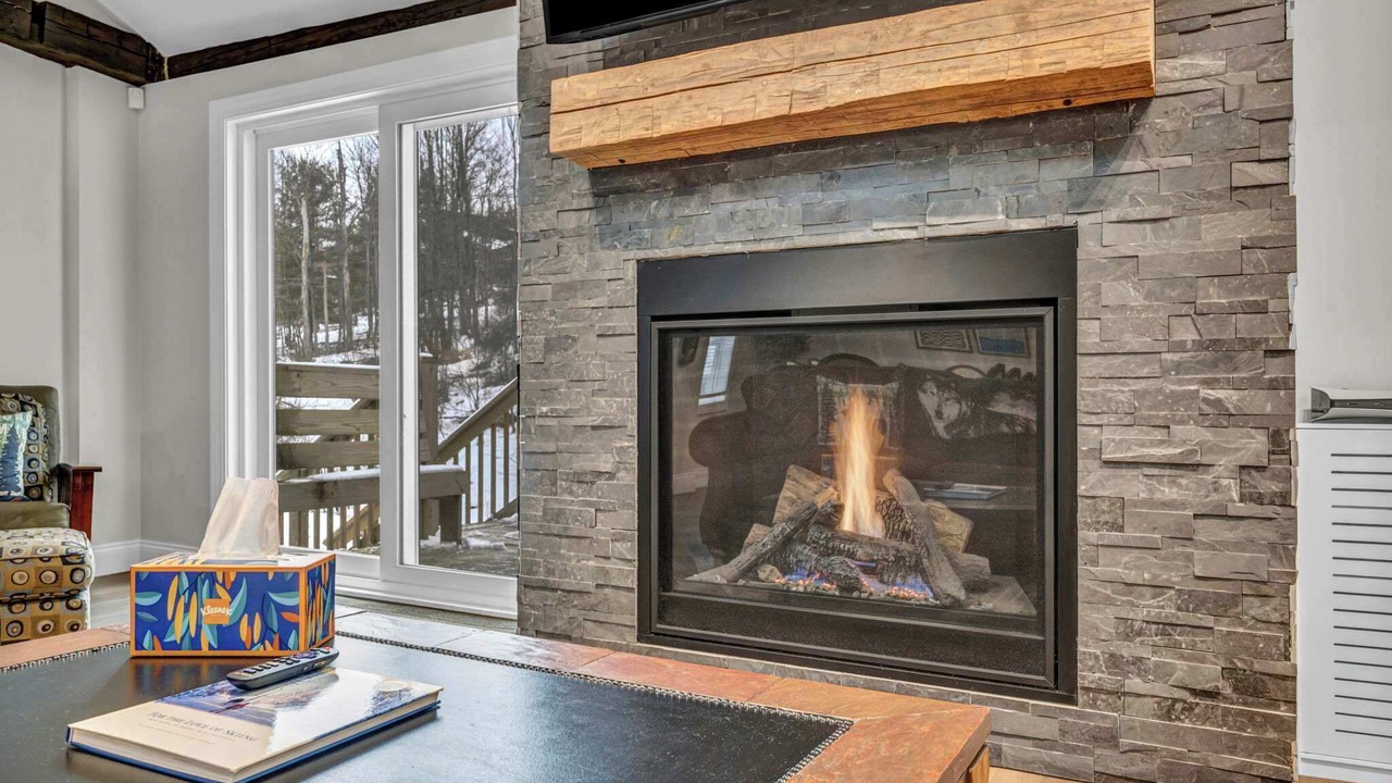 Photo of Livingroom in Ellicottville