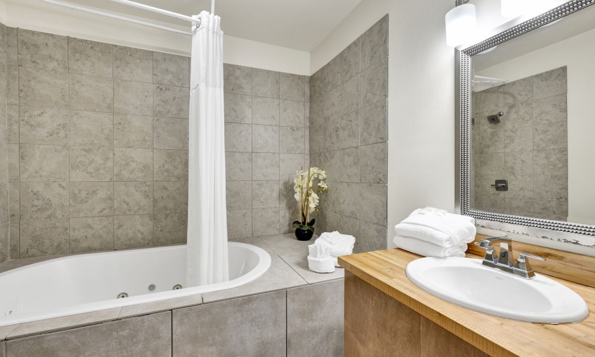 Photo of Bathroom in Gulf Shores