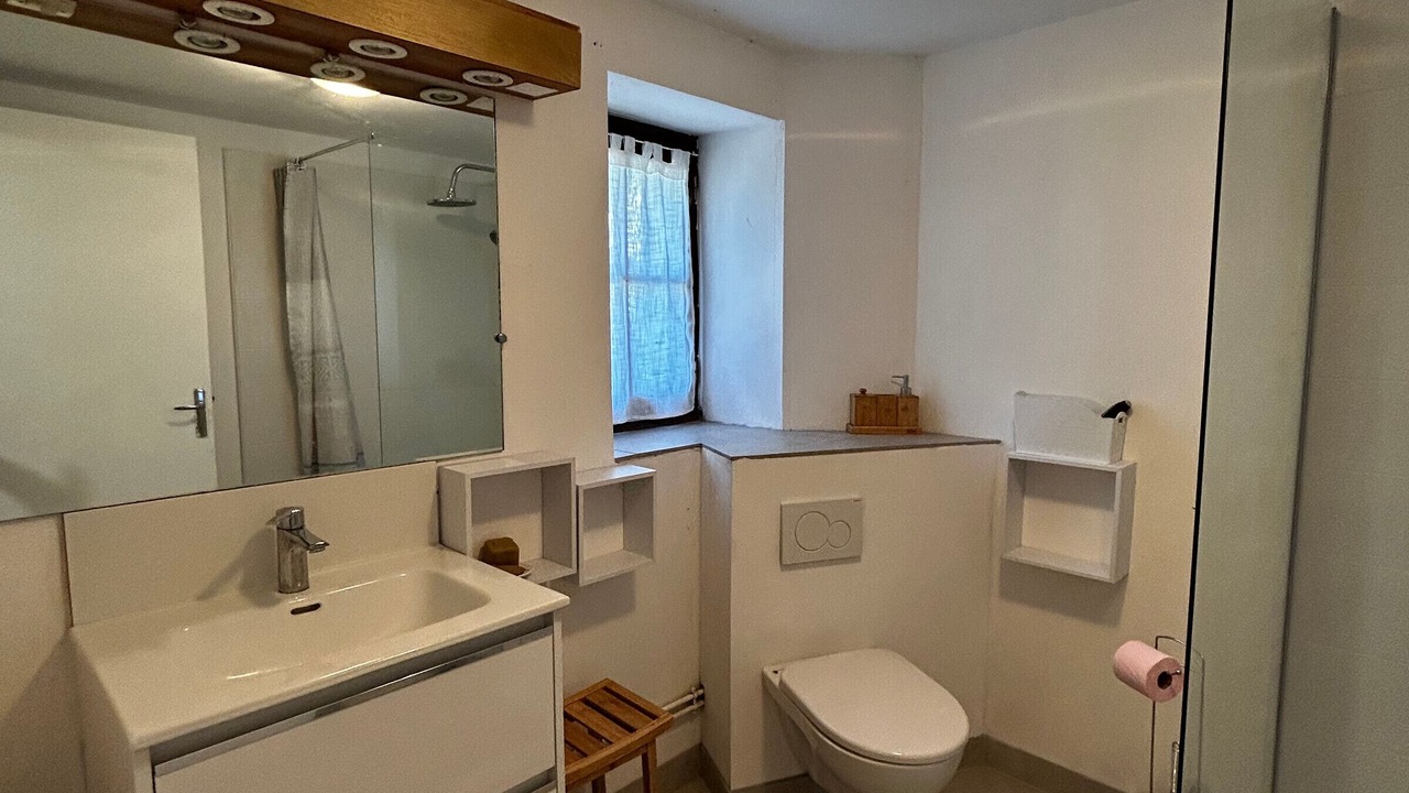 Photo of Bathroom in Tournon-Saint-Pierre