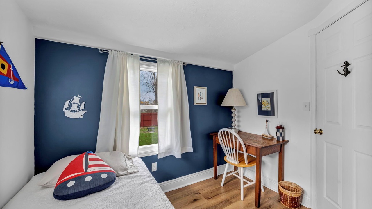Photo of Bedroom in Madison-on-the-Lake