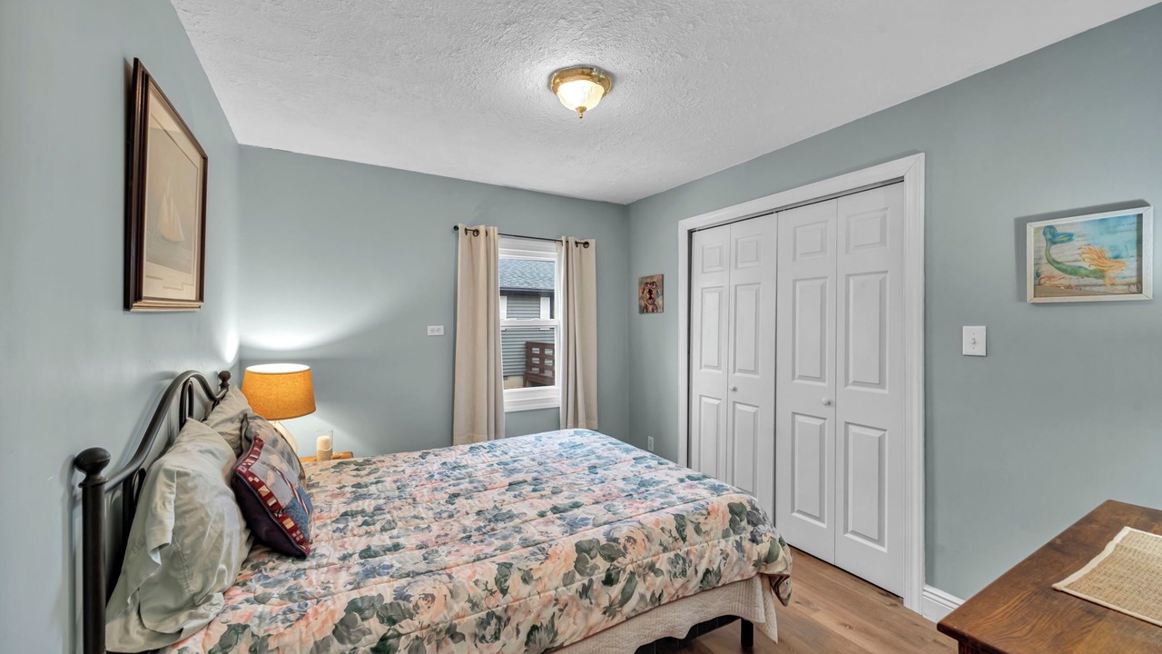Photo of Bedroom in Madison-on-the-Lake