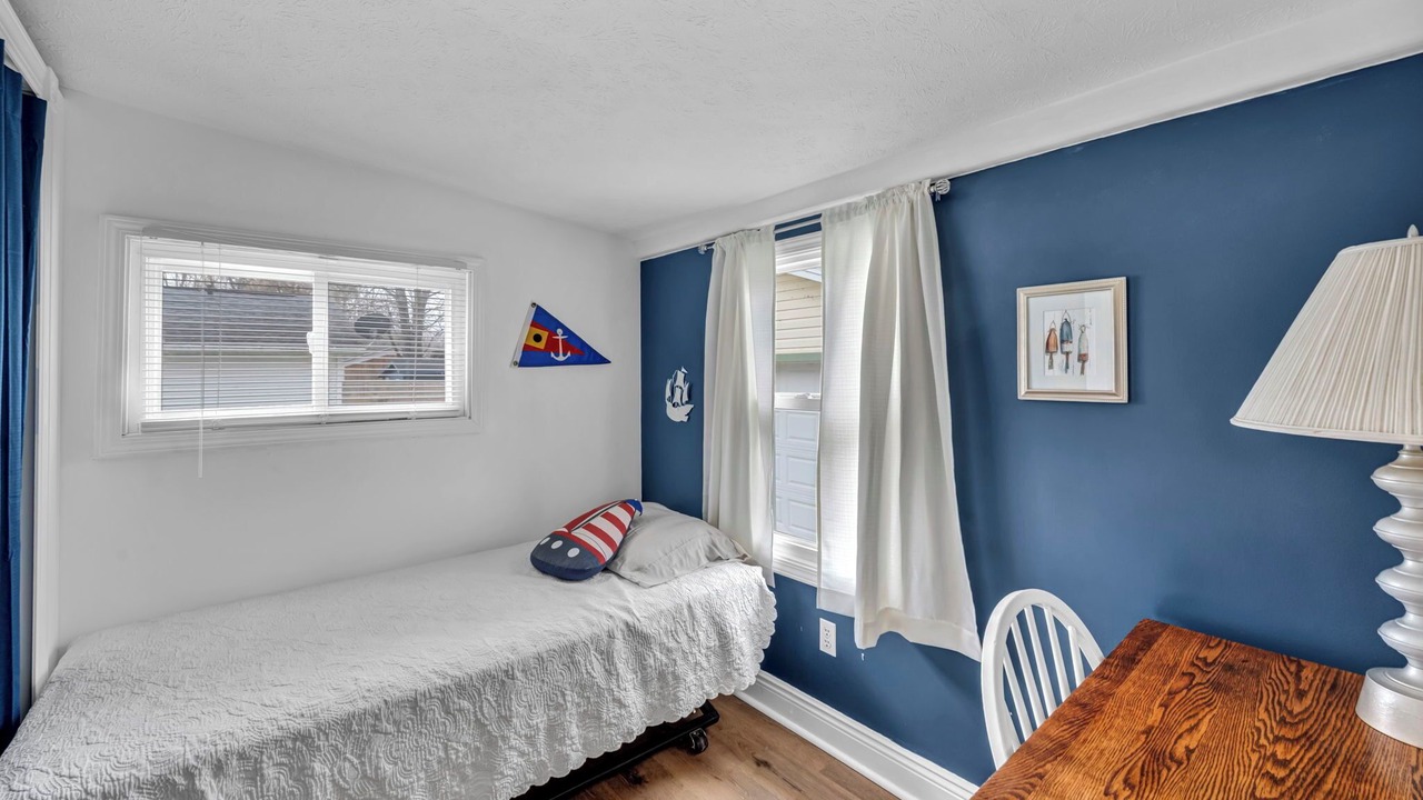 Photo of Bedroom in Madison-on-the-Lake