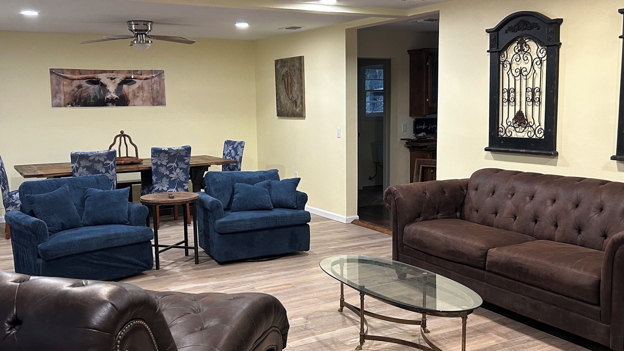 Photo of Livingroom in Hemphill