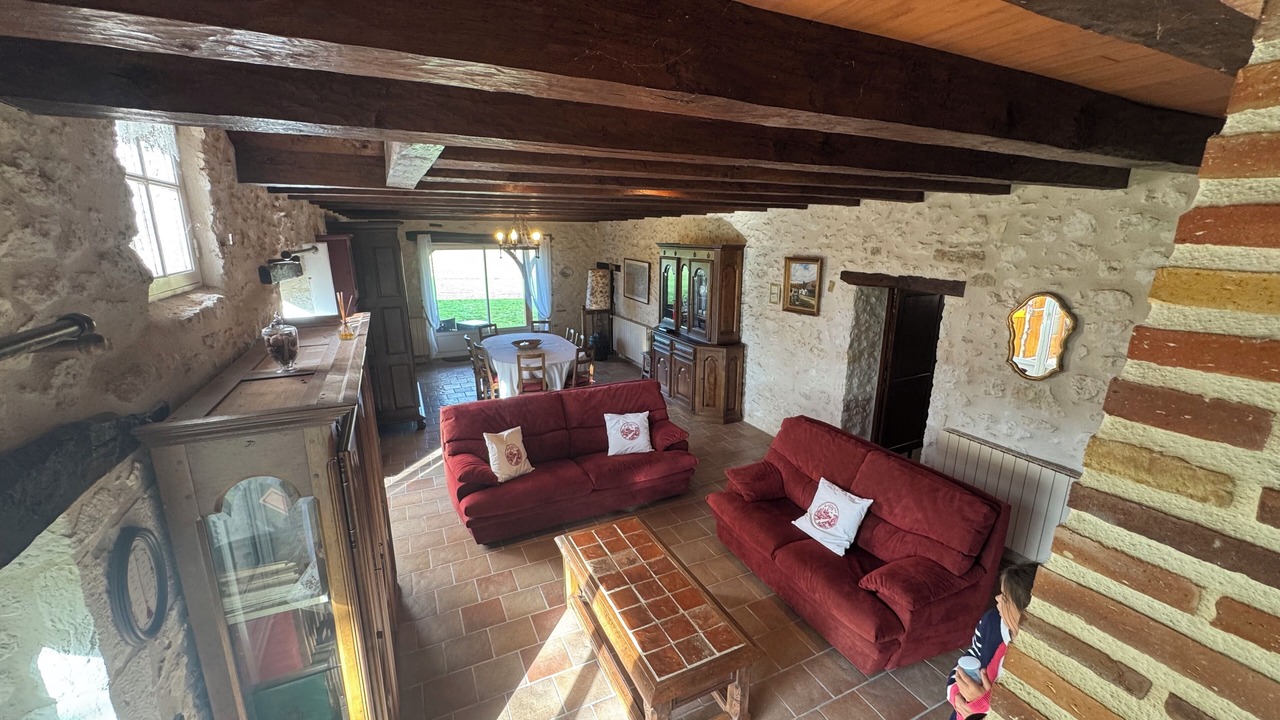 Photo of Livingroom in Montaigu-de-Quercy