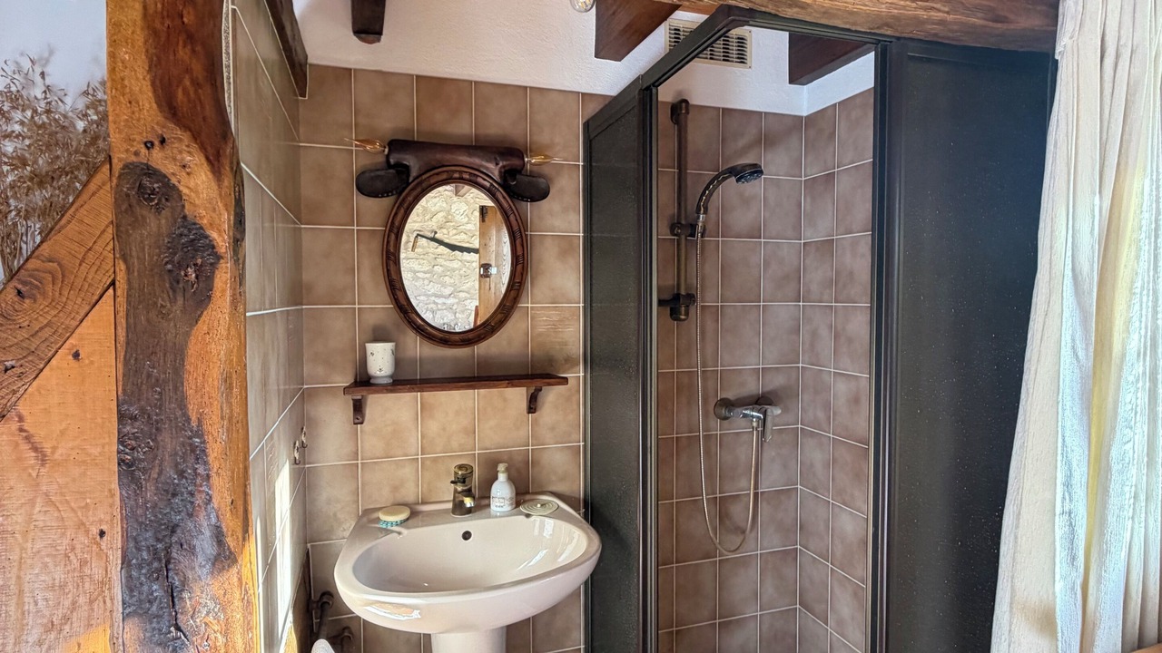 Photo of Bathroom in Montaigu-de-Quercy