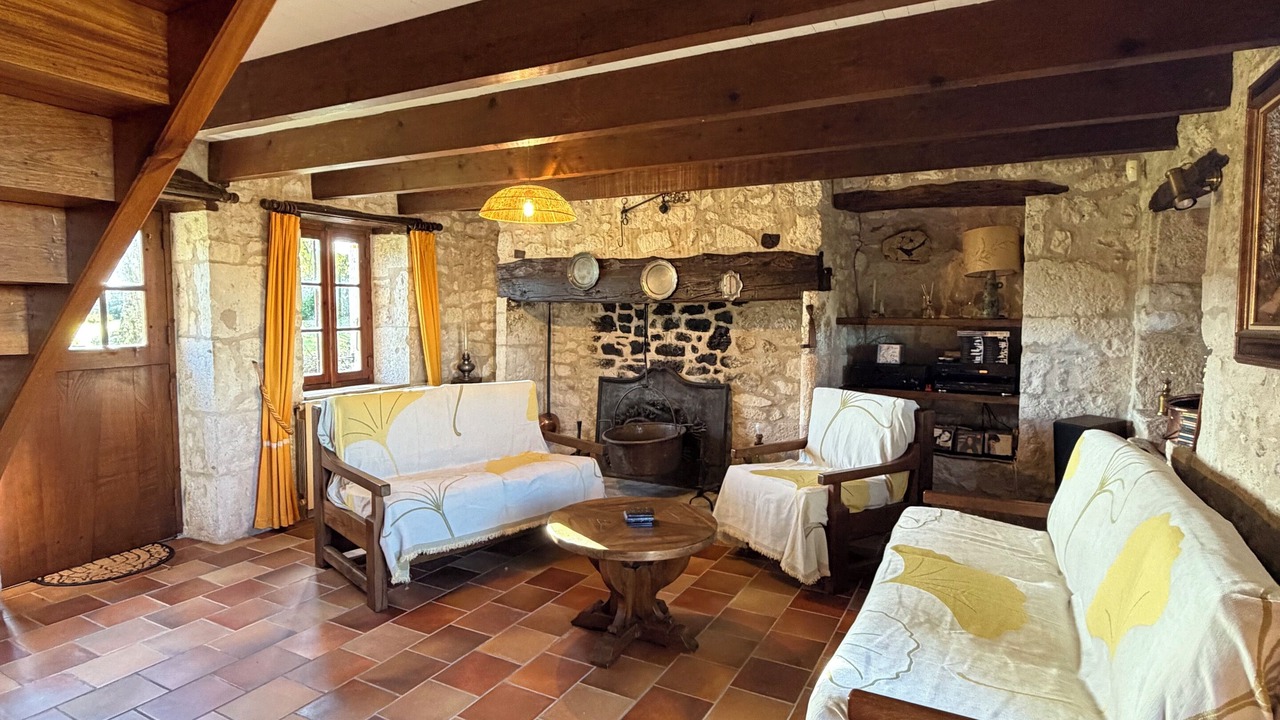 Photo of Livingroom in Montaigu-de-Quercy