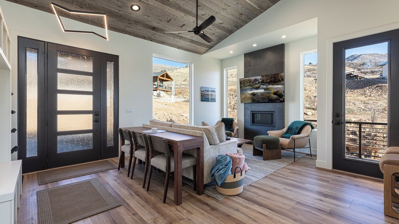 Photo of Livingroom in Eden