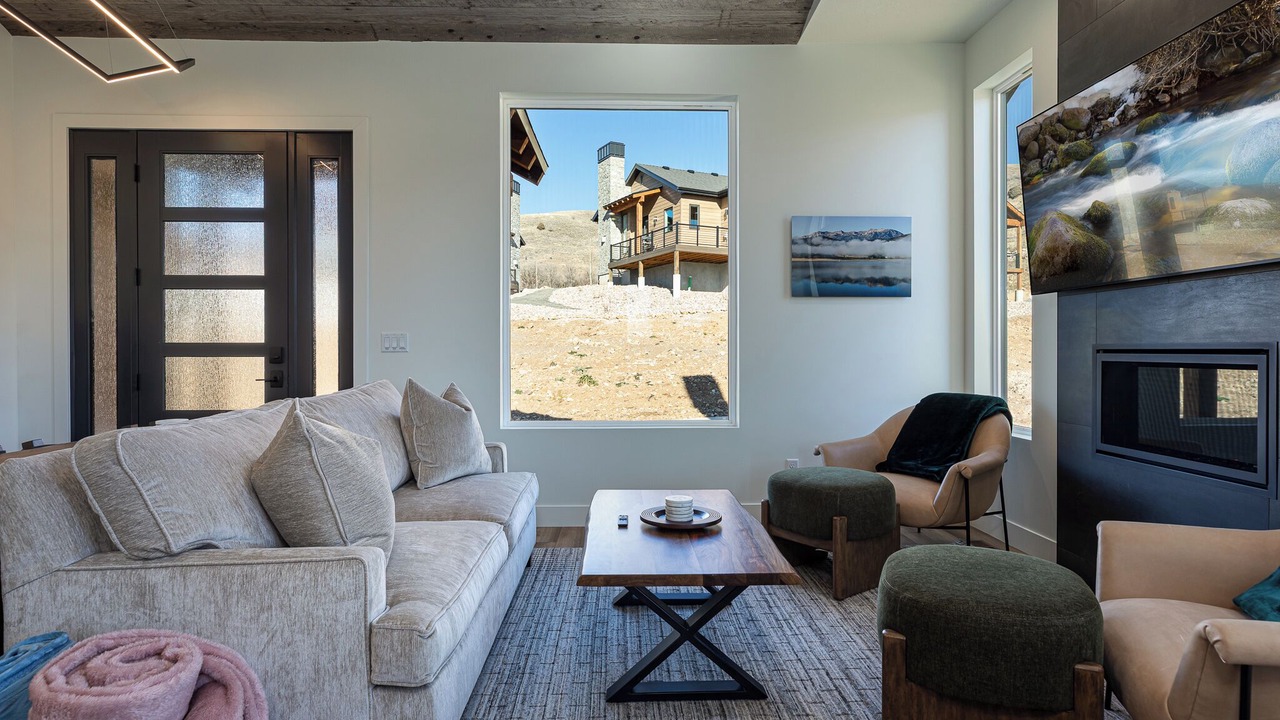 Photo of Livingroom in Eden