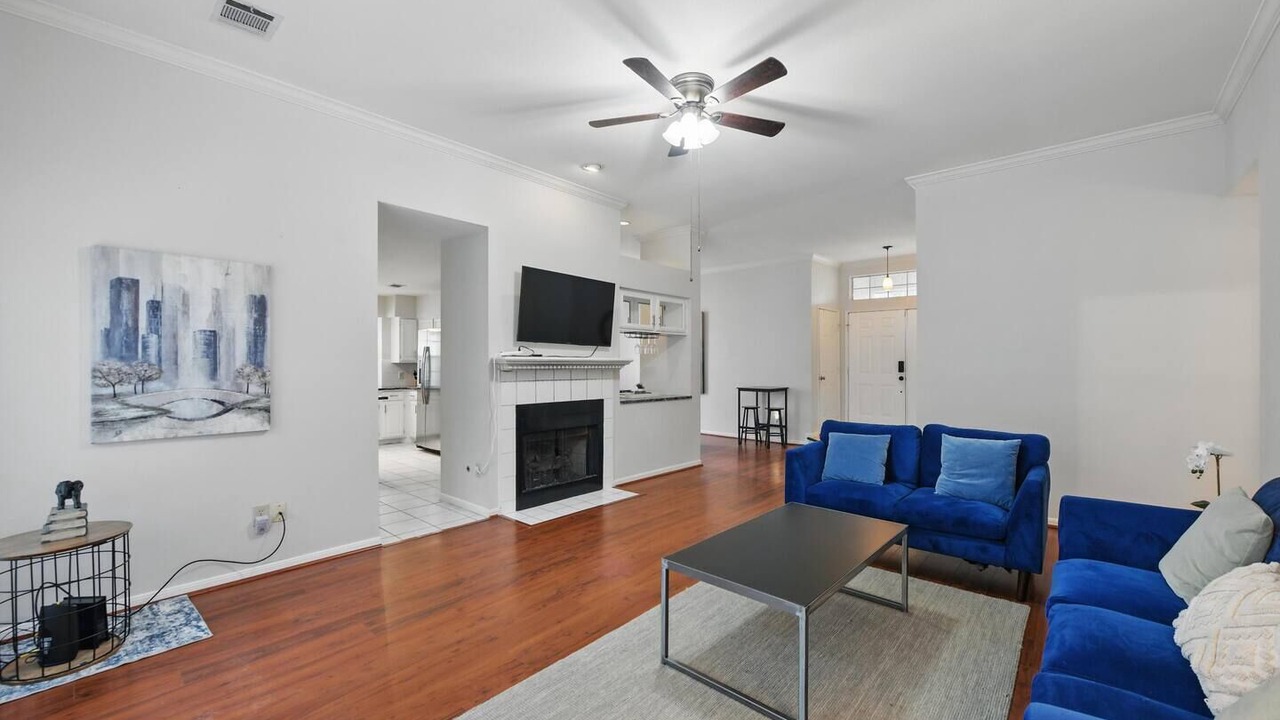 Photo of Livingroom in Flower Mound