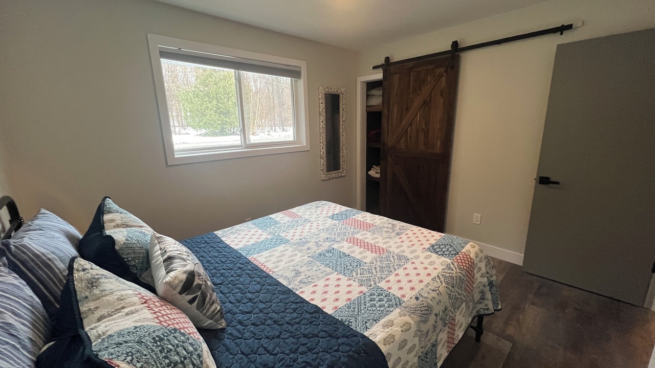 Photo of Bedroom in Oro-Medonte