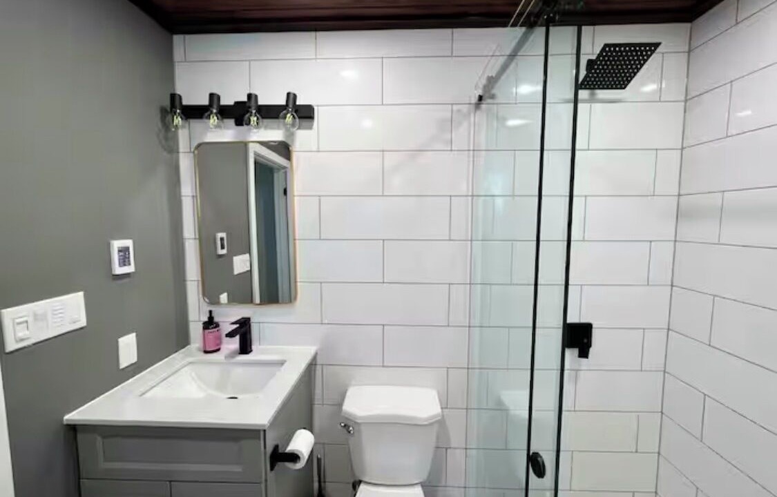 Photo of Bathroom in Oro-Medonte